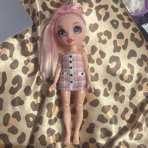 rainbow high pink hair doll w/ pink dress